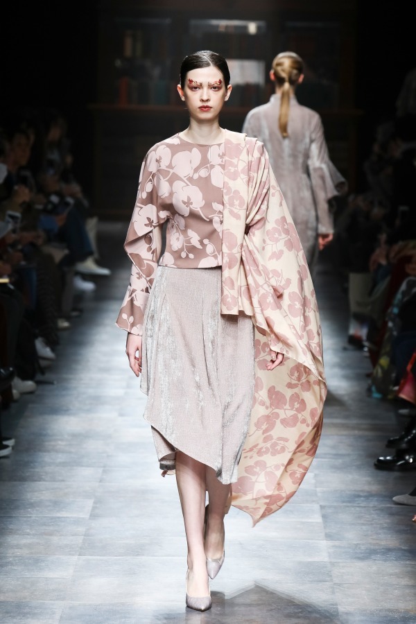 ハナエモリ マニュスクリ(Hanae Mori manuscrit) 2018-19年秋冬ウィメンズコレクション  - 写真8