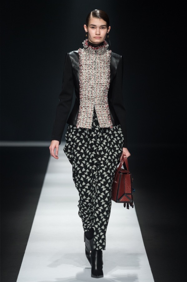 タエ アシダ(TAE ASHIDA) 2018-19年秋冬ウィメンズコレクション シルエット - 写真10