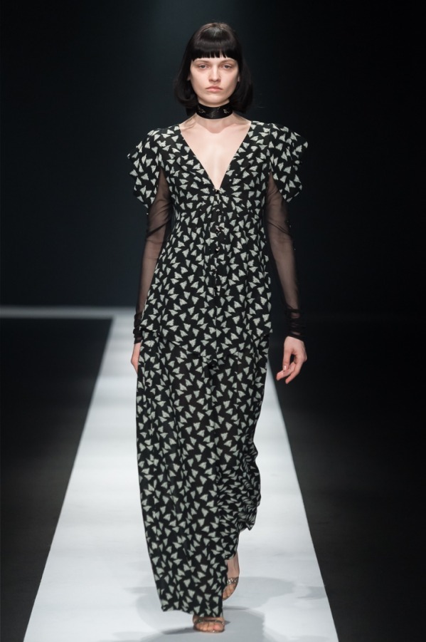 タエ アシダ(TAE ASHIDA) 2018-19年秋冬ウィメンズコレクション シルエット - 写真11