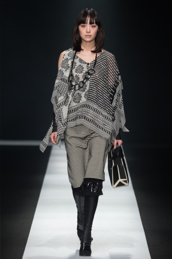 タエ アシダ(TAE ASHIDA) 2018-19年秋冬ウィメンズコレクション シルエット - 写真15
