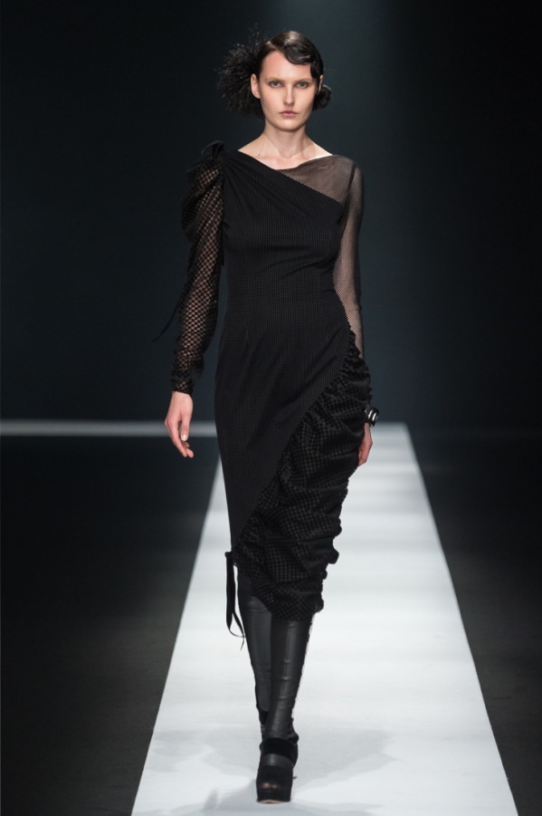 タエ アシダ(TAE ASHIDA) 2018-19年秋冬ウィメンズコレクション シルエット - 写真16