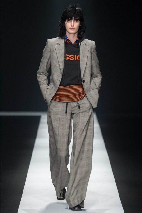 タエ アシダ(TAE ASHIDA) 2018-19年秋冬ウィメンズコレクション シルエット - 写真24