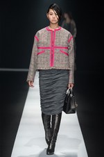 タエ アシダ 2018年秋冬コレクション - ただドレッシーなだけではない、独創的な女性像｜写真52