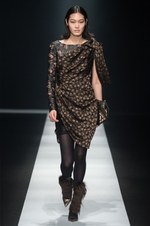 タエ アシダ 2018年秋冬コレクション - ただドレッシーなだけではない、独創的な女性像｜写真57