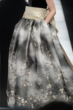 タエ アシダ 2018年秋冬コレクション - ただドレッシーなだけではない、独創的な女性像｜写真76