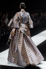 タエ アシダ 2018年秋冬コレクション - ただドレッシーなだけではない、独創的な女性像｜写真80