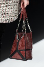 タエ アシダ 2018年秋冬コレクション - ただドレッシーなだけではない、独創的な女性像｜写真7