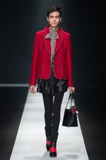 タエ アシダ 2018年秋冬コレクション - ただドレッシーなだけではない、独創的な女性像｜写真13