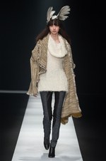 タエ アシダ 2018年秋冬コレクション - ただドレッシーなだけではない、独創的な女性像｜写真47