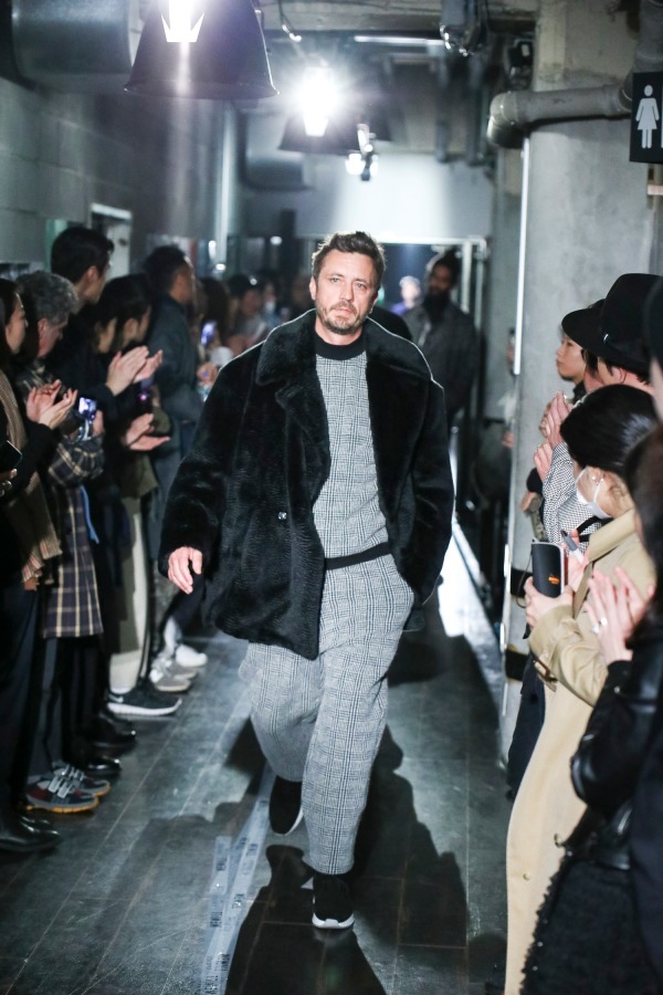 ウィーウィル(WEWILL) 2018-19年秋冬メンズコレクション  - 写真43