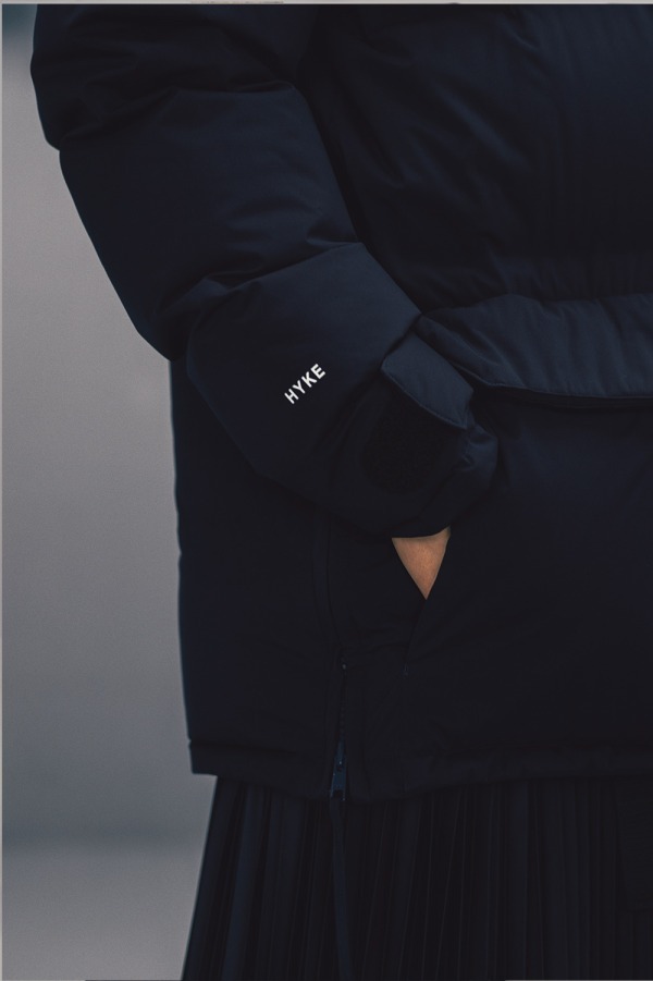 THE NORTH FACE x HYKE ネックウォーマー ブラック HYKE×ザ・ノース・フェイスのコラボ第2弾、ダウンジャケットや