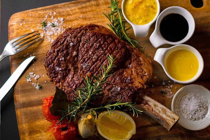 ハイボール｜セント レジス ホテル 大阪の「NY シャンパンガーデン」屋上庭園で楽しむシャンパン＆料理