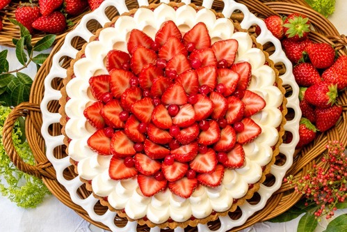 「イチゴとホワイトチョコクリームのタルト」