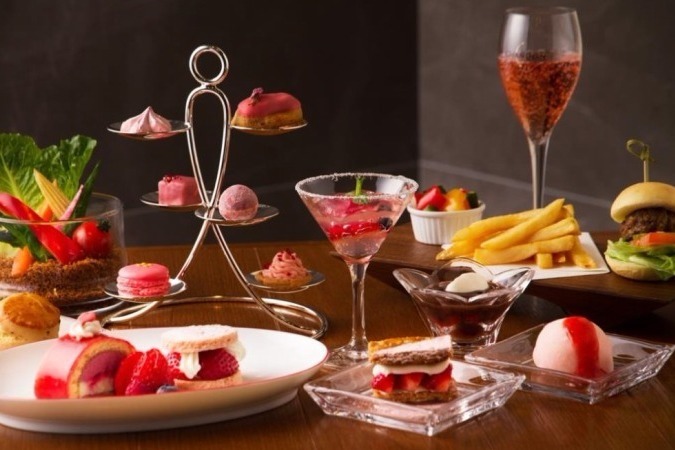 ブライダルリング｜グランド ハイアット 福岡のアフタヌーンティー、ピンクで彩られた和と洋のスイーツなど