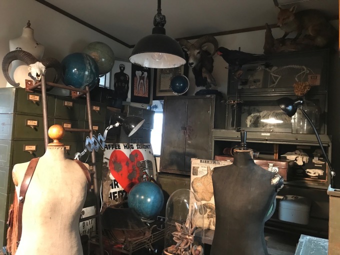 ヨーロッパ　ヴィンテージ　お人形　蚤の市 ヨーロッパヴィンテージ 緑園 | . 新しいぬいぐるみを店頭に出