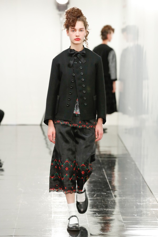 トリコ ・コム デ ギャルソン(trict COMME des GARÇONS) 2018-19 トリコ ・コム デ ギャルソン(trict COMME des GARÇONS) 2018-19