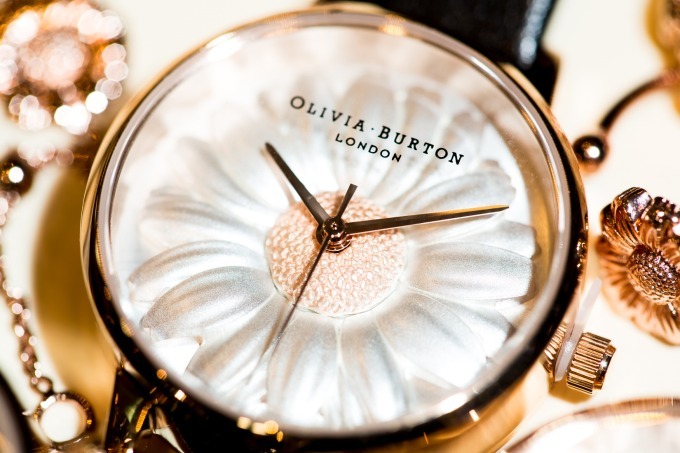 オリビア・バートン