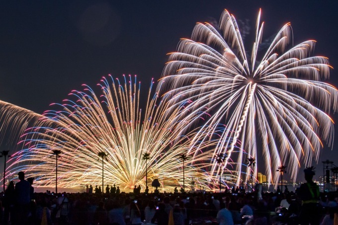 「海の中道芸術花火2018」福岡・海の中道海浜公園で - 花火師×プログラマーによる音楽シンクロ花火｜写真2