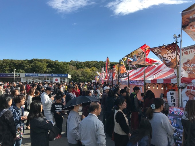 大型フードイベント「ジャパンフードパーク」日比谷公園で、贅沢和牛料理からB級グルメまで約60店が揃う｜写真1