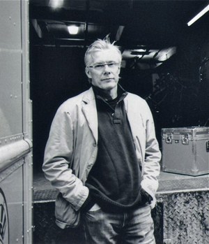 コーチ メンズのアーティストコラボ第2弾、ジェームス・ネアーズのペインティングバッグ｜写真2