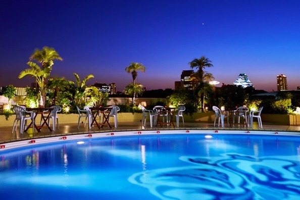 おつまみ｜ホテルニューオータニ大阪の屋上プールサイドにビアガーデン - 各種泡ドリンク＆肉料理を夜景と共に