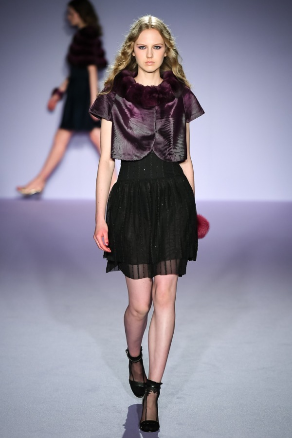 チエ イマイ 2018-19年秋冬<span>コレクション</span> - 写真8