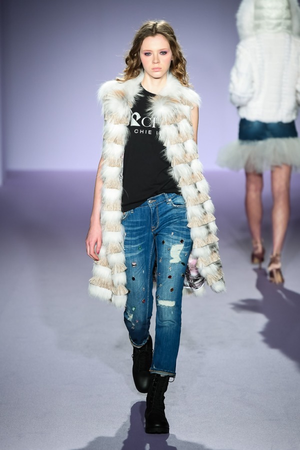 チエ イマイ 2018-19年秋冬<span>コレクション</span> - 写真23