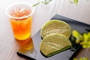 上野風月堂の期間限定「ゴーフレーシュ 抹茶」もちもちの生地で抹茶ガナッシュをサンド
