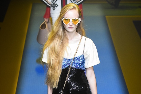 白Tシャツの着こなし術、おすすめコーディネートを人気ブランド18年春夏から厳選