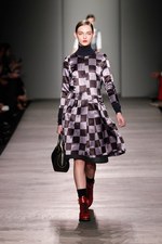 マーク BY マーク ジェイコブス 2012-13年秋冬コレクション - 冬をエレガントに彩るクラシックスタイル｜写真26