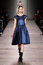 マーク BY マーク ジェイコブス 2012-13年秋冬コレクション - 冬をエレガントに彩るクラシックスタイル｜写真54