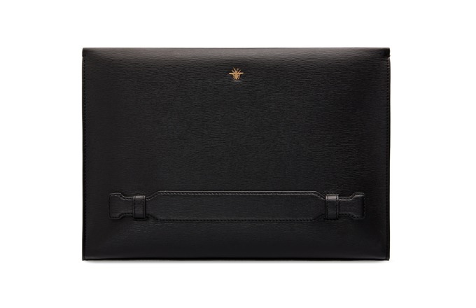 ハンドル付きクラッチバッグ(30x20cm) 99,000円<ハウス オブ ディオール ギンザ 先行>