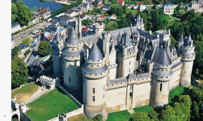 書籍『ヨーロッパの美しい城』童話の世界から飛び出したような美しい100点以上の城・宮殿を紹介｜写真4
