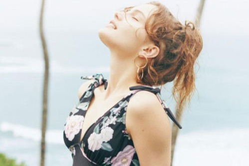 トレンド｜ピーチ・ジョンの水着2018 - レトロな花柄ビキニや大胆なカッティングのワンピースなど