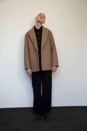 KURO(クロ) 2018年秋冬コレクション - ミリタリーの最高潮を目指す｜写真18