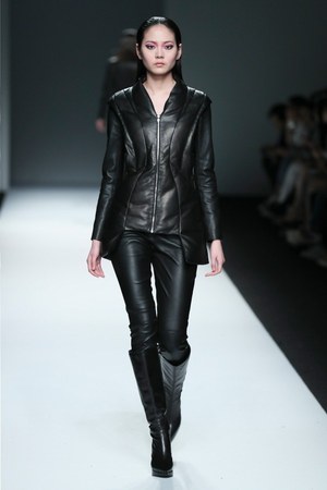 レオナード・ウォン(LEONARD WONG) 2018-19年秋冬ウィメンズコレクション  - 写真3