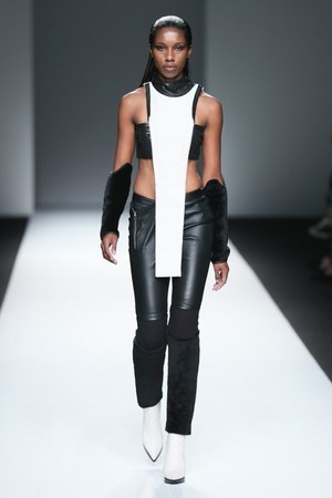 レオナード・ウォン(LEONARD WONG) 2018-19年秋冬ウィメンズコレクション  - 写真11