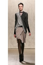 ドゥー リー 2012-13年秋冬コレクション - Butoh(ブトー)の叙情的な舞いからインスパイア｜写真14