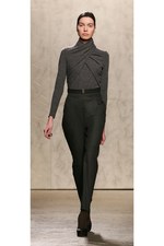 ドゥー リー 2012-13年秋冬コレクション - Butoh(ブトー)の叙情的な舞いからインスパイア｜写真15