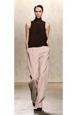 ドゥー リー 2012-13年秋冬コレクション - Butoh(ブトー)の叙情的な舞いからインスパイア｜写真20