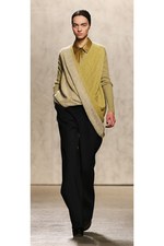 ドゥー リー 2012-13年秋冬コレクション - Butoh(ブトー)の叙情的な舞いからインスパイア｜写真26