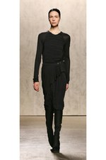 ドゥー リー 2012-13年秋冬コレクション - Butoh(ブトー)の叙情的な舞いからインスパイア｜写真29