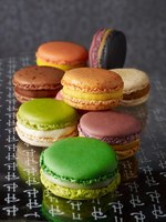 ピエール・エルメ・パリ(PIERRE HERMÉ PARIS) マカロン デー｜写真1