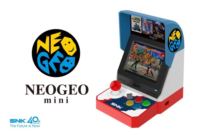 SNK「ネオジオ ミニ(NEOGEO mini)」KOFなど名作40タイトルを収録した小型ゲーム機｜写真1