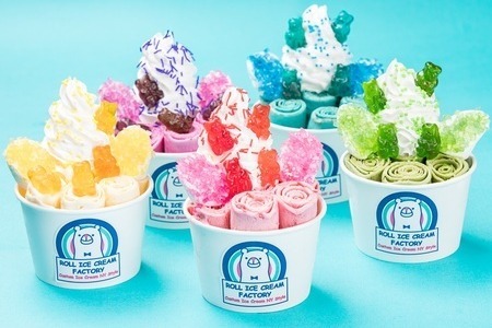 「ロール アイス クリーム ファクトリー」