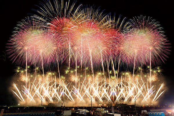 全国の花火大会情報18 北海道から関東 関西 九州まで夏祭りをまとめて紹介 ファッションプレス