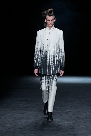 アン ドゥムルメステール(ANN DEMEULEMEESTER) 2012-13年秋冬 メンズコレクション  - 写真1