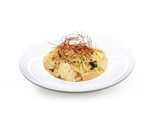 カフェコムサ、京都・祇園辻利厳選の新茶を使用した桜ケーキや抹茶ゼリーラテなど｜写真2