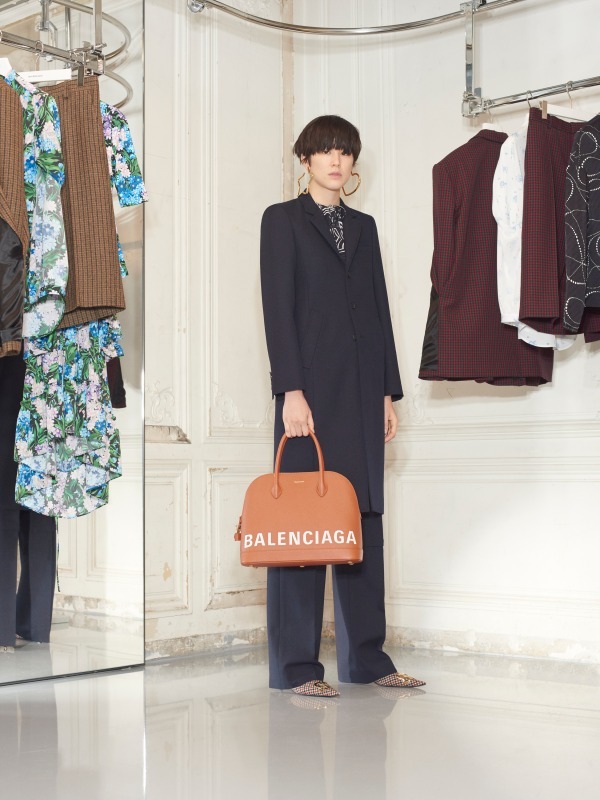 バレンシアガ(BALENCIAGA) 2018年秋ウィメンズコレクション  - 写真14