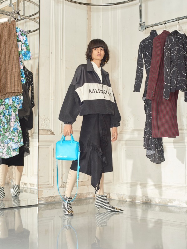 バレンシアガ(BALENCIAGA) 2018年秋ウィメンズコレクション  - 写真25